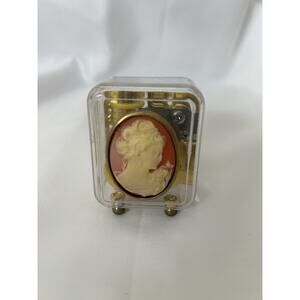 Vtg Acrylic Cameo Music Box. Plays “ Swan Lake”